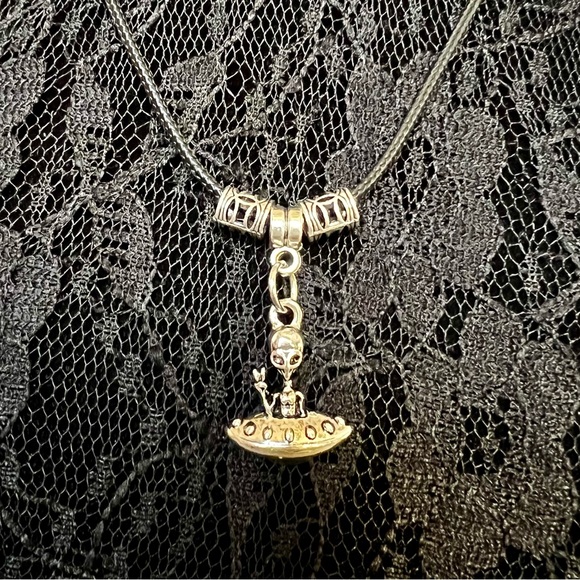 Supernatural Smooth Operator Traveling Alien Visitor Displays Peace Sign in ship - Picture 4 of 8